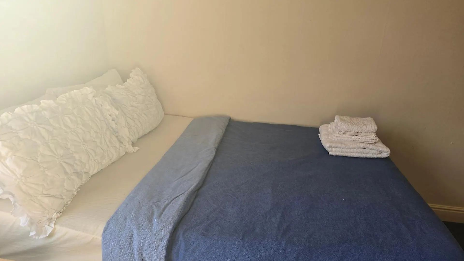 Bed and breakfast Realwood Homes- Birrell Road Nottingham Reino Unido